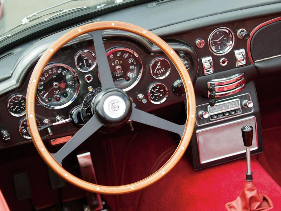Панель приборов Aston Martin DB6 Volante (3635/R) 1967 года  (фото 7 из 32)